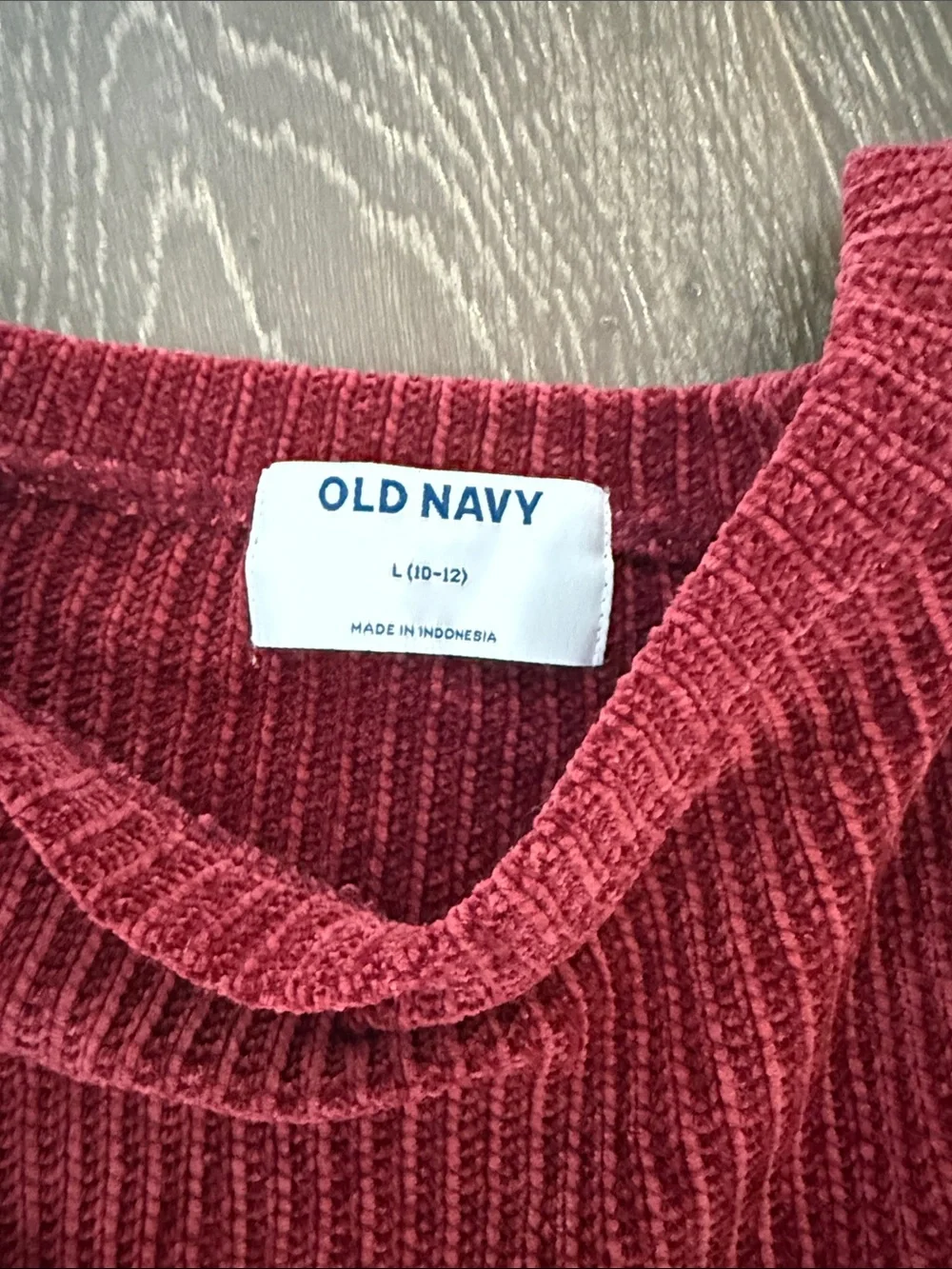 Old Navy Girls Burgundy Ribbed Crewneck Sweater. Size L